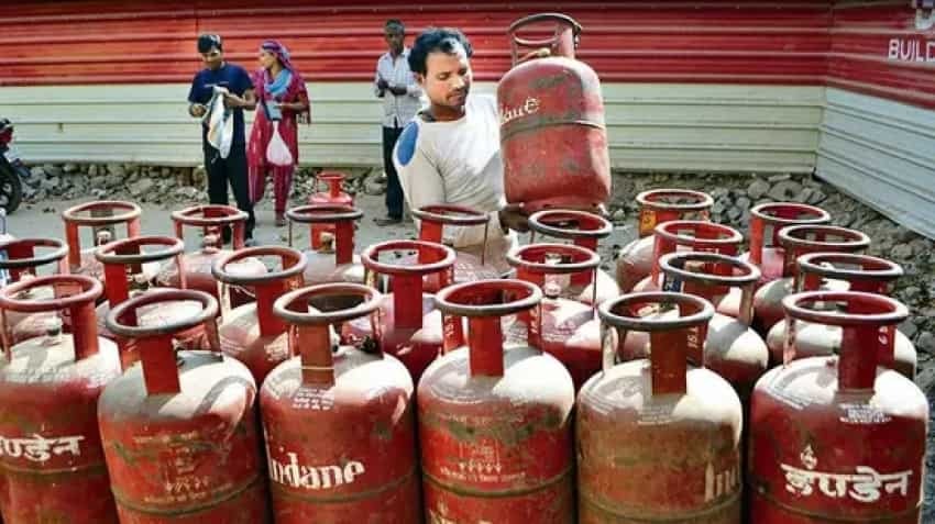 बड़ा बदलाव, अगस्त महीना, LPG और DA, सीएनजी-पीएनजी, क्रेडिट कार्ड, सरकारी कर्मचारी, खास घोषणा, LPG सिलेंडर, पेट्रोलियम मार्केटिंग, एलपीजी, कमर्शियल मैसेजिंग, Big change, August month, LPG and DA, CNG-PNG, Credit card, Government employee, Special announcement, LPG cylinder, Petroleum marketing, LPG, Commercial messaging,