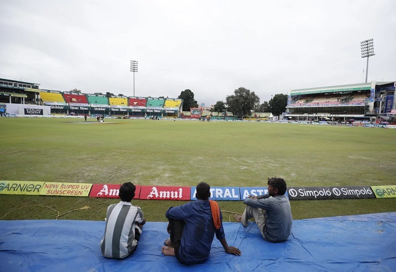 भारत और बांग्लादेश, दूसरे टेस्ट मैच, आउटफील्ड गीली, टीम इंडिया, india and bangladesh, second test match, outfield wet, team india,