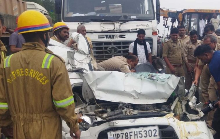 कानपुर भीषण सड़क हादसा, कानपुर, पांच छात्रों की दर्दनाक मौत, तेज रफ्तार डंपर, पीएसआइटी के छात्र, Kanpur horrific road accident, Kanpur, five students died tragically, high speed dumper, PSIT students,